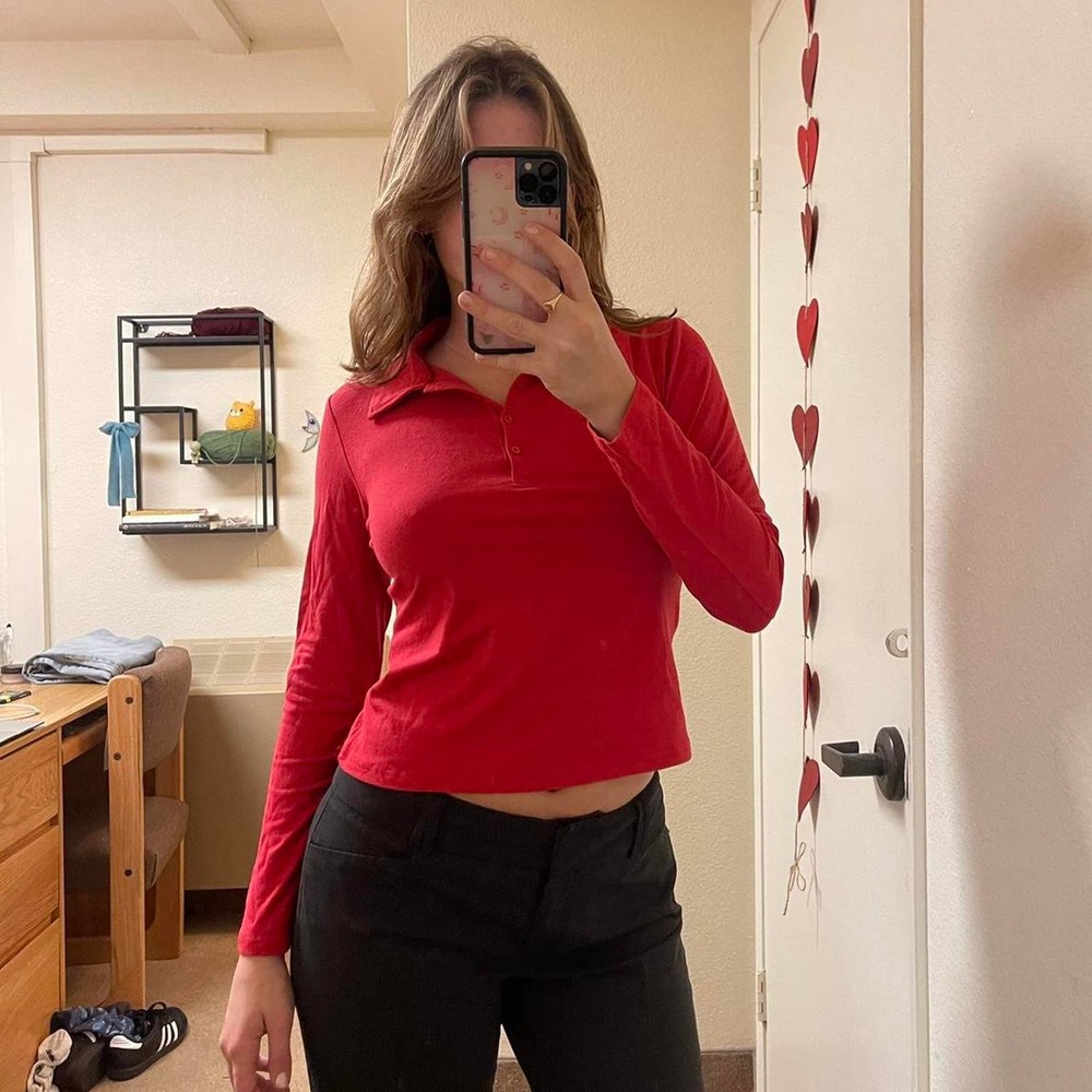 the red fitted colored long sleeve shirt